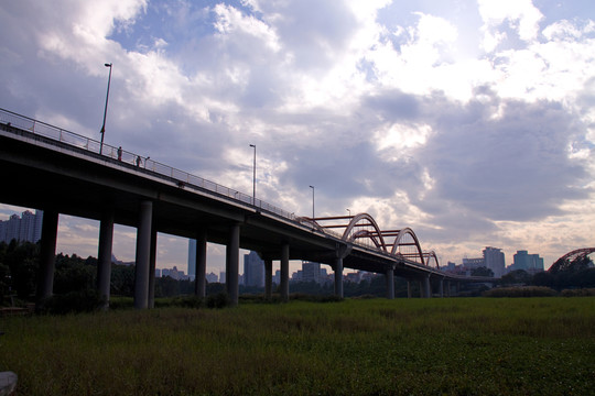 深圳彩虹橋
