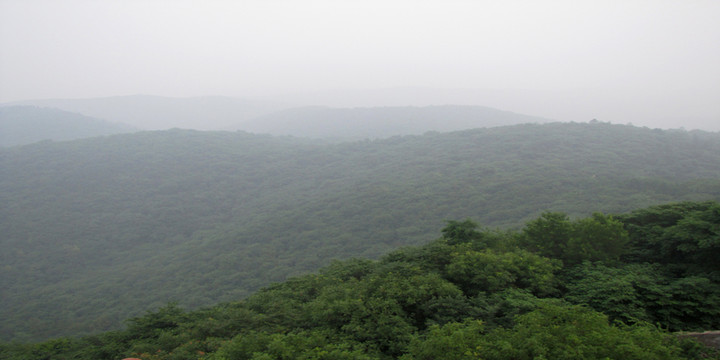 群山