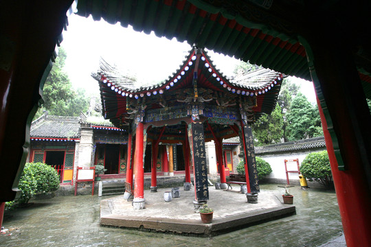 諸葛亮廟八卦亭