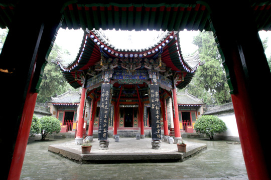 諸葛亮廟八卦亭