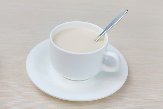 一杯牛奶