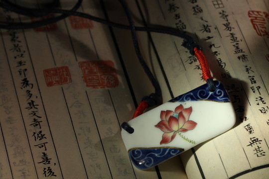 陶瓷項(xiàng)鏈