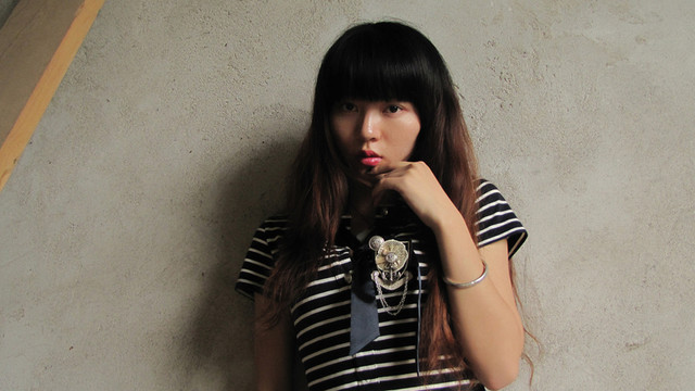 長發(fā)美女
