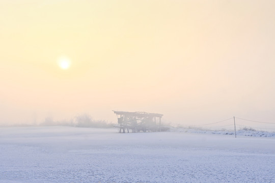雪 日出
