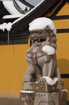 精嚴(yán)講寺－獅子石雕