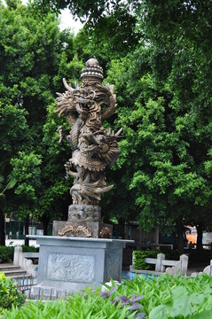 龍柱