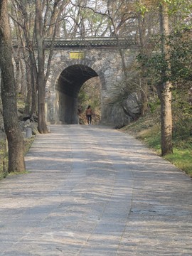 峰回路轉(zhuǎn)