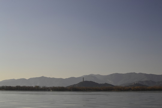 遠(yuǎn)山