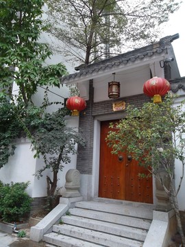 清華坊 大門