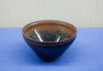 黑釉兔毫盞