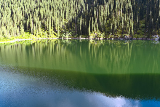 高山湖