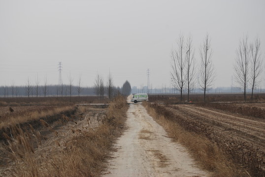 鄉(xiāng)村土路