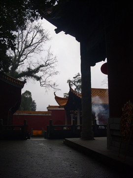 陵殿