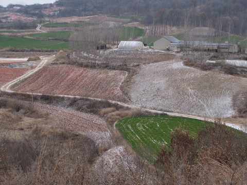 山丘上的農(nóng)家