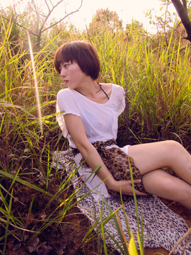 陽(yáng)光美女（非高清）