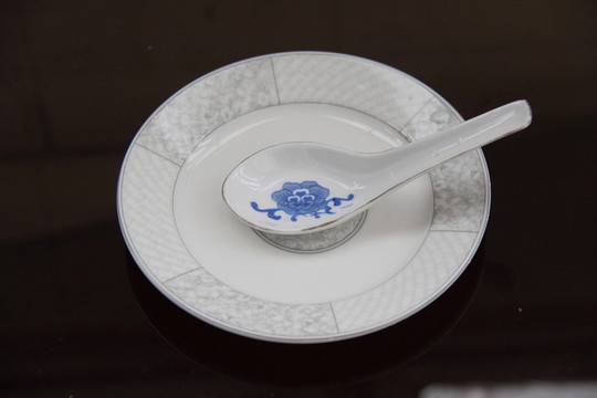 餐具