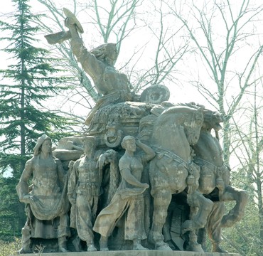 農(nóng)展館雕塑