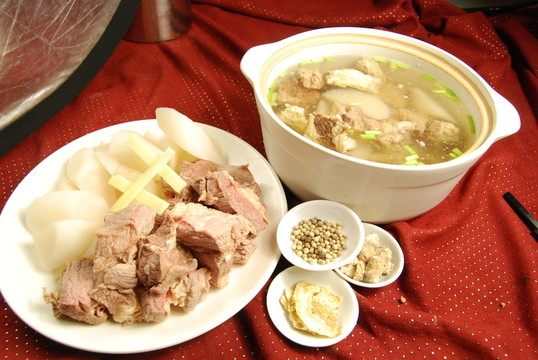 蘿卜煲龍骨