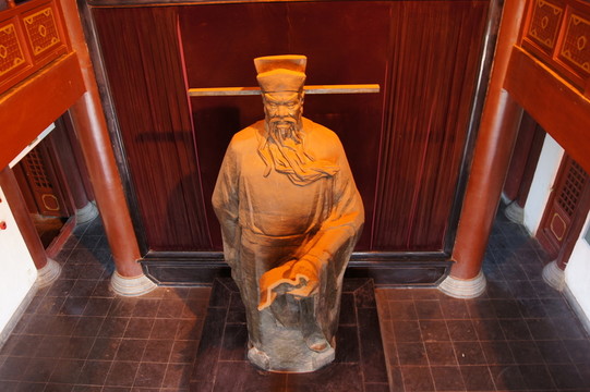 包拯像