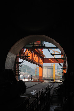 建設(shè)中的核島