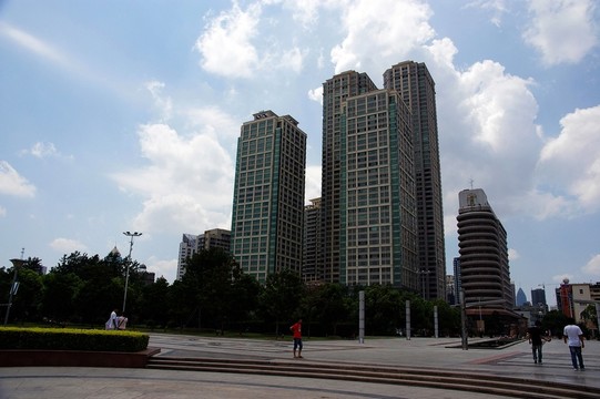 武漢漢口江灘9