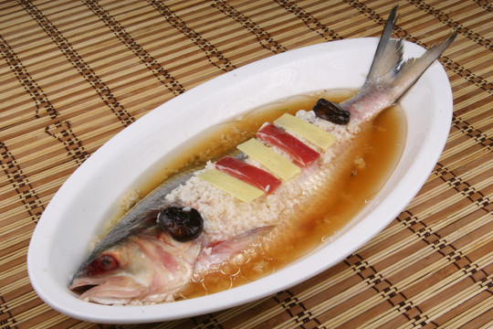 糟香鰣魚(yú)