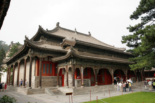 五臺(tái)山 顯通寺大殿