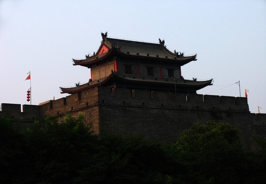 夕陽(yáng)下的西安古城墻