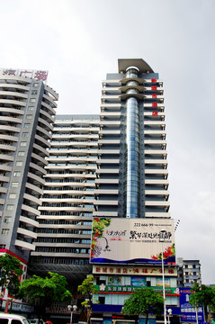 東莞鴻福廣場(chǎng)