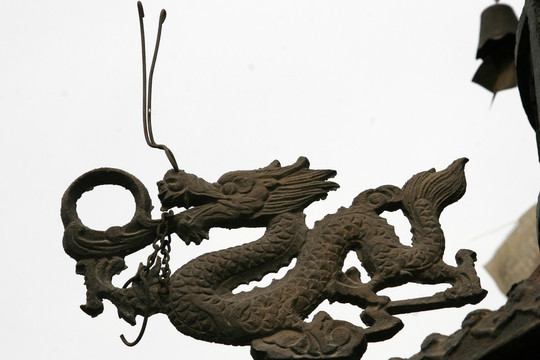 呼和浩特大召 鐵雕龍
