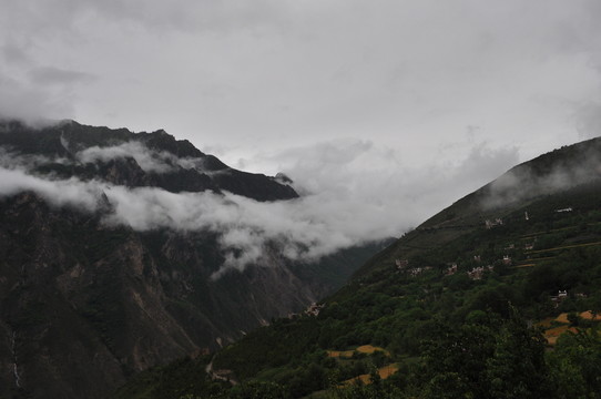 山間