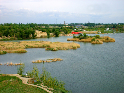 伊犁河遠(yuǎn)眺