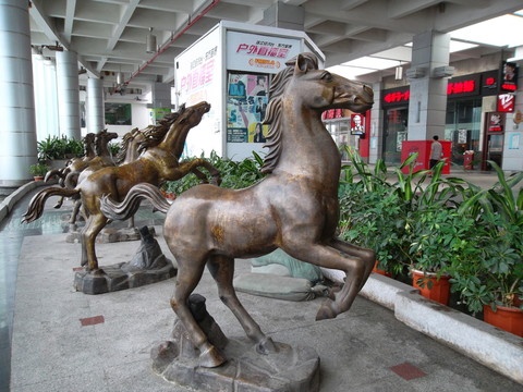 銅馬雕像