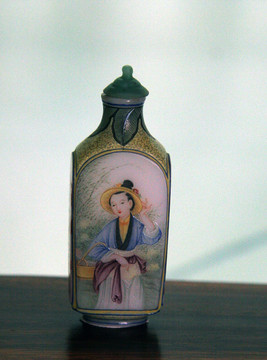 仕女圖鼻煙壺