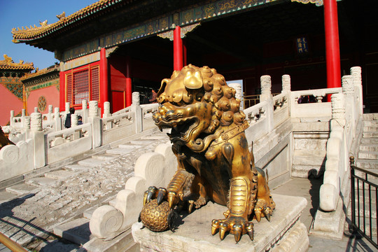 乾清門 鎏金獅子