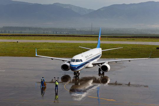 飛機(jī)