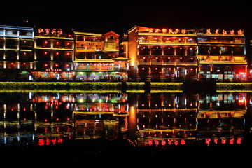 鳳凰古城 沱江河沿岸夜景