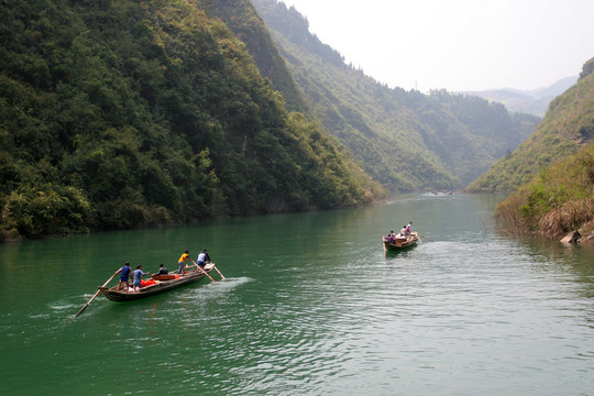 神農(nóng)溪原始扁舟