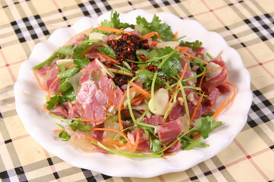 茜芹拌肉凍