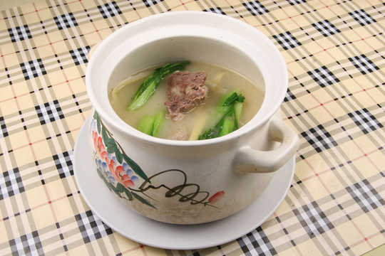 筍尖排骨湯