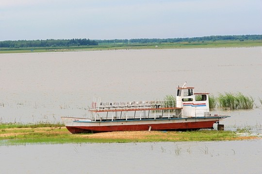 莫力廟沙湖
