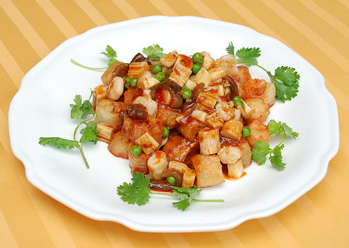 蝦仁海參炒魚(yú)丁