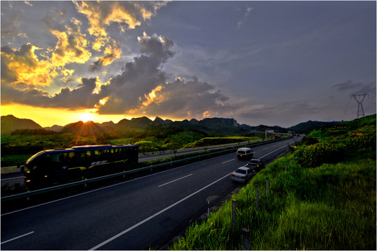 夕照高速路
