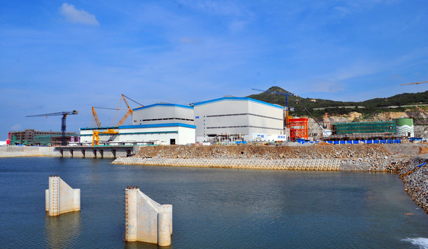 建設(shè)中的核電站