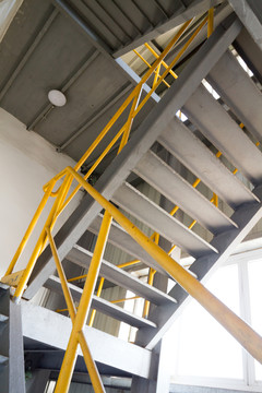 工廠 樓梯 仰拍