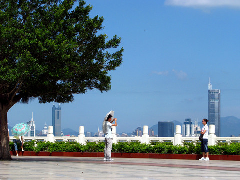 深圳蓮花山旅游