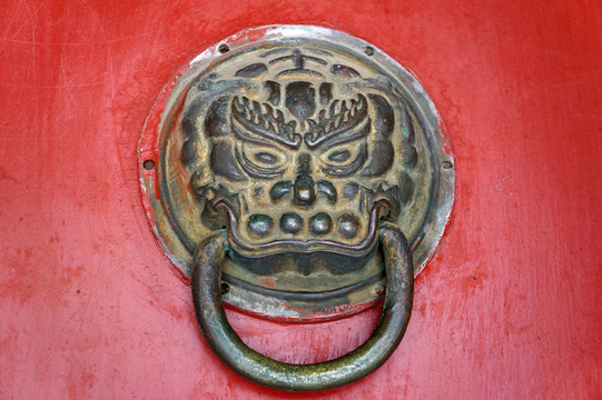 銅制獸首門環(huán)