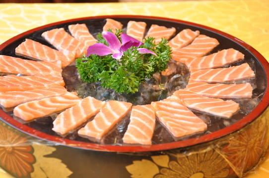 冰鎮(zhèn)三文魚