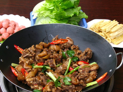 脆皮狗肉火鍋