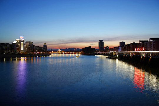 梅江夜景